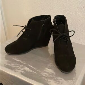 Black Suede Wedge Shoes with Lace-Up Design